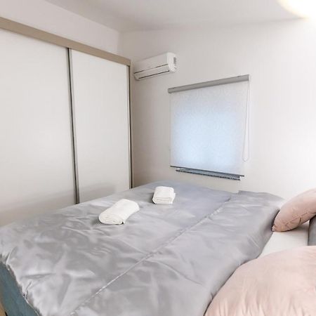 Apartman Laura Vir Exterior foto